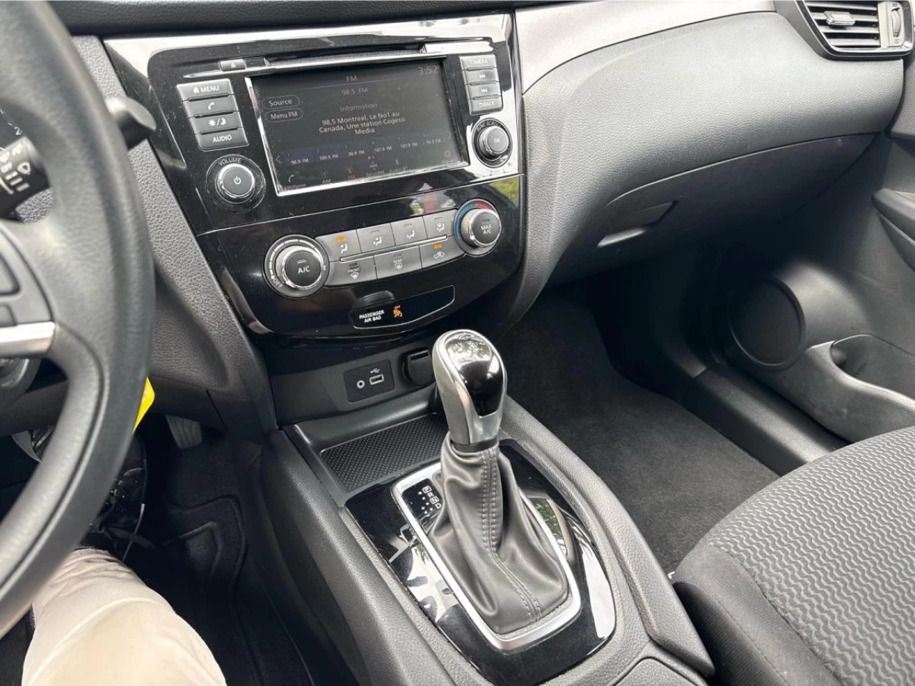 2019 Nissan Qashqai FWD S CVT Image principale