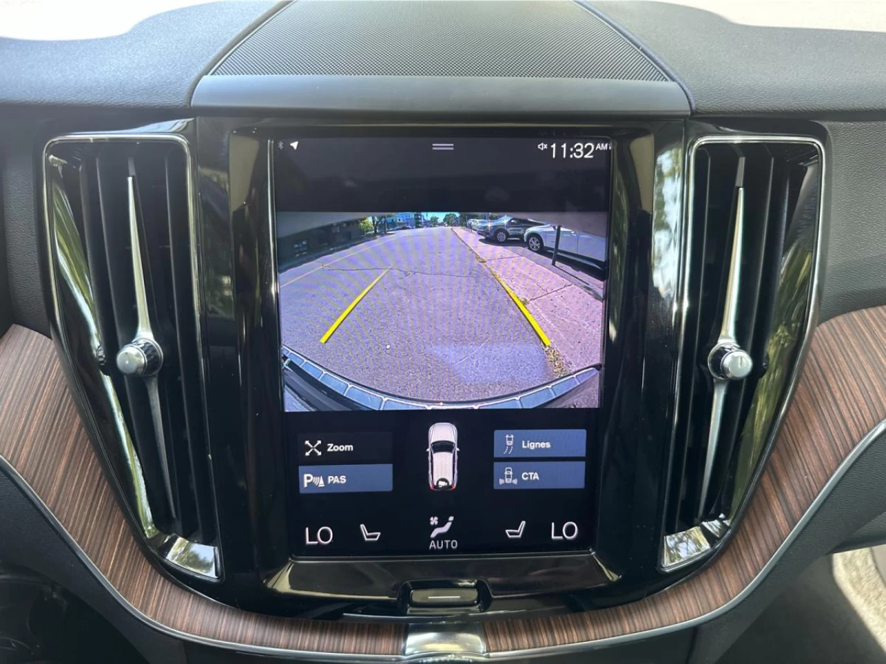 2021 Volvo XC60 T6 AWD Momentum Image principale