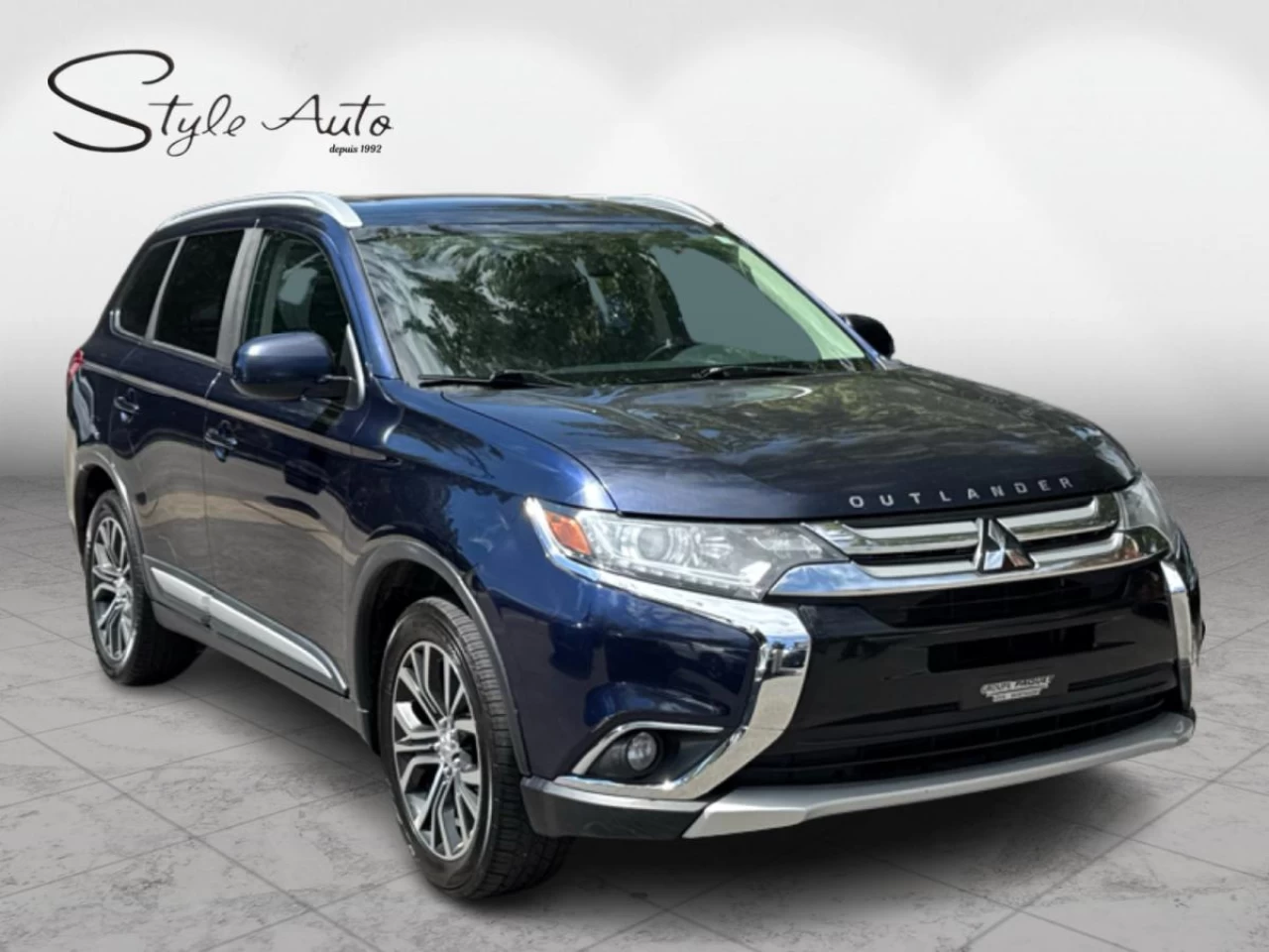 2016 Mitsubishi Outlander AWC 4dr ES Image principale