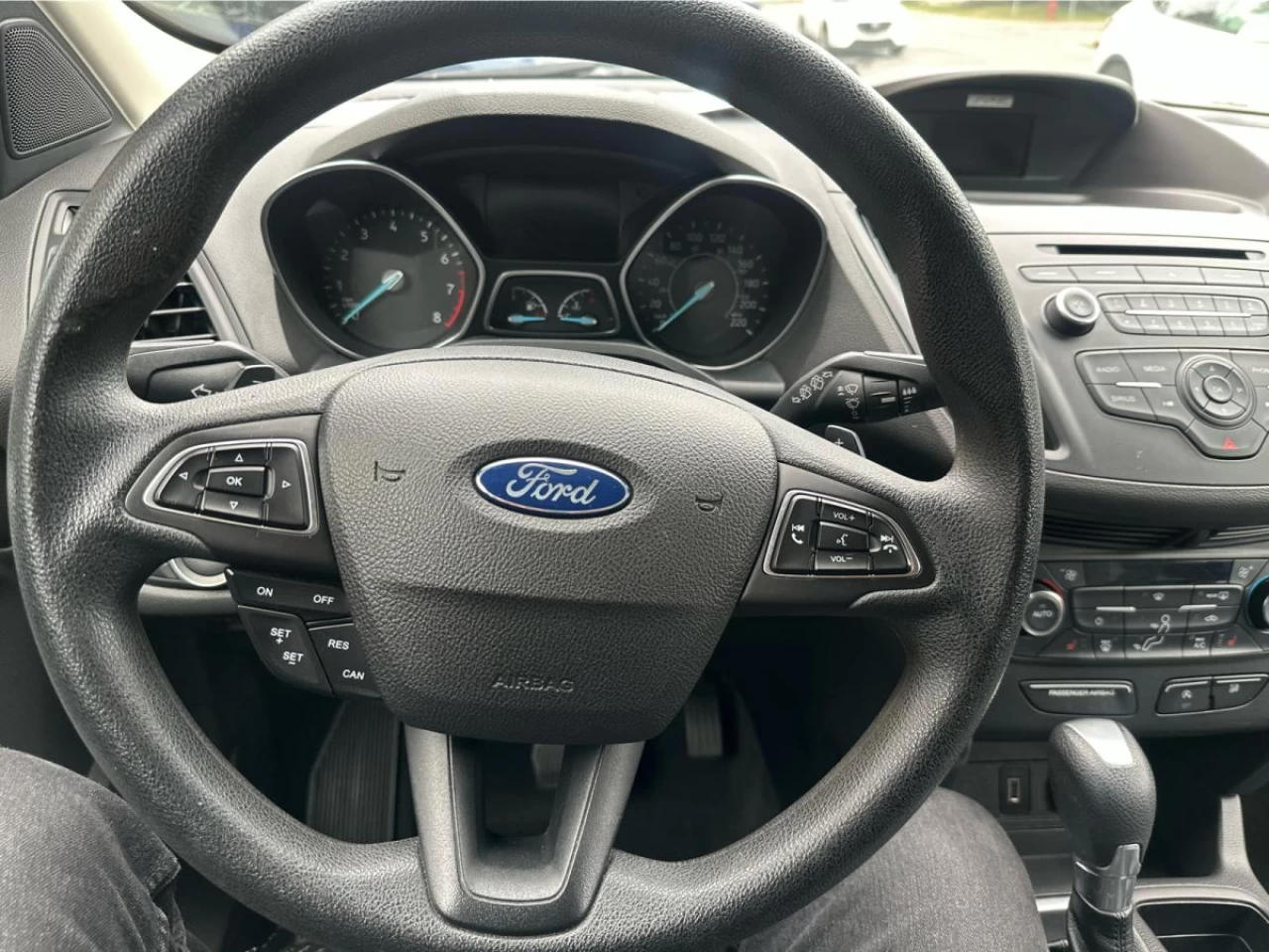 2017 Ford Escape 4WD 4dr SE Image principale