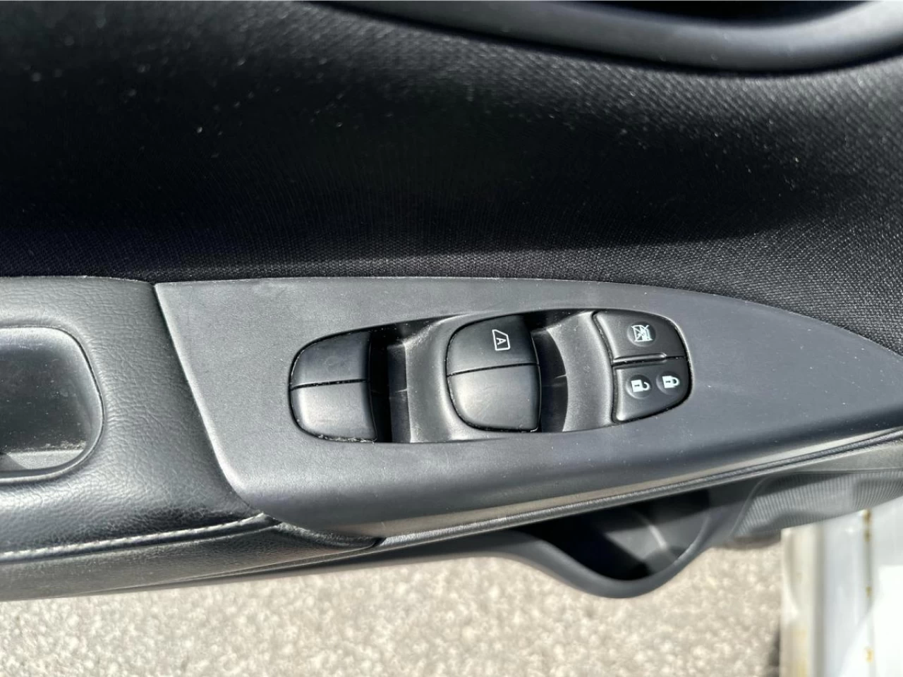 2017 Nissan Sentra SV Image principale