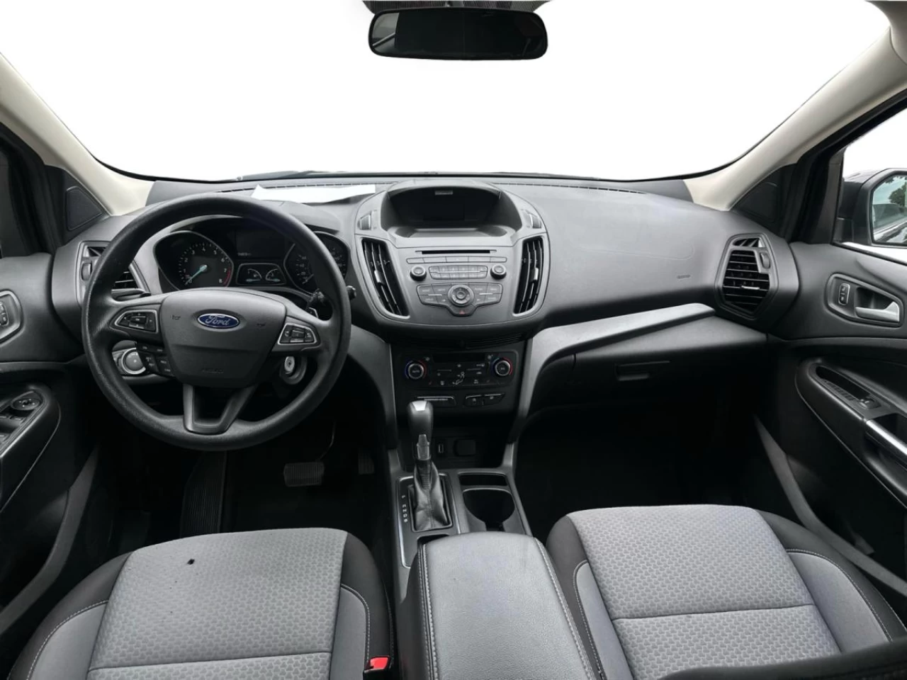 2017 Ford Escape 4WD 4dr SE Image principale