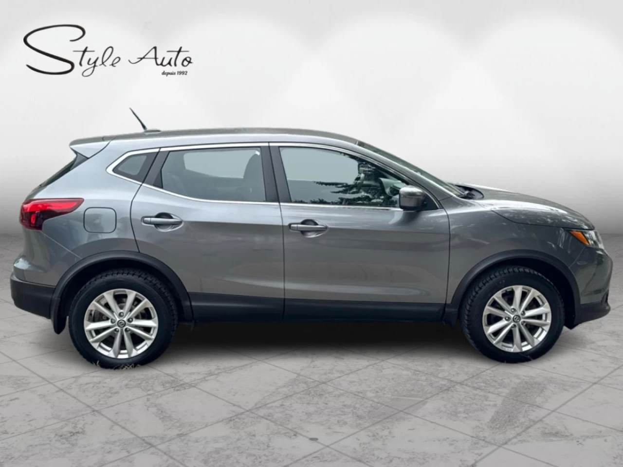 2019 Nissan Qashqai FWD S CVT Image principale