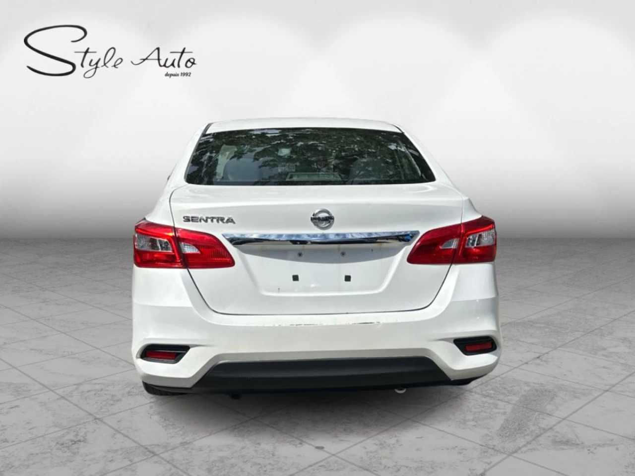 2017 Nissan Sentra SV Image principale