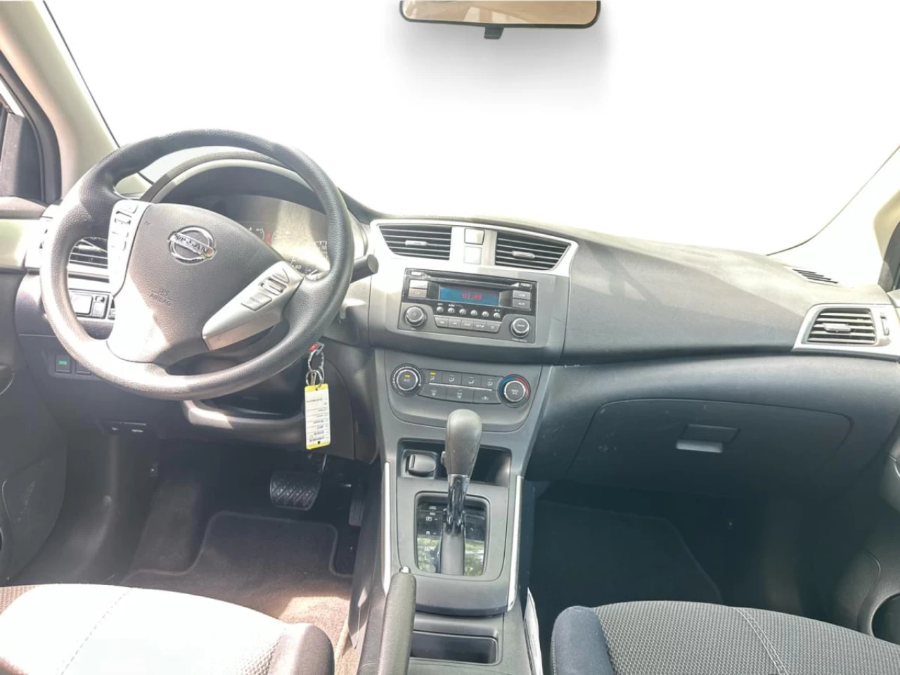 2017 Nissan Sentra SV Image principale