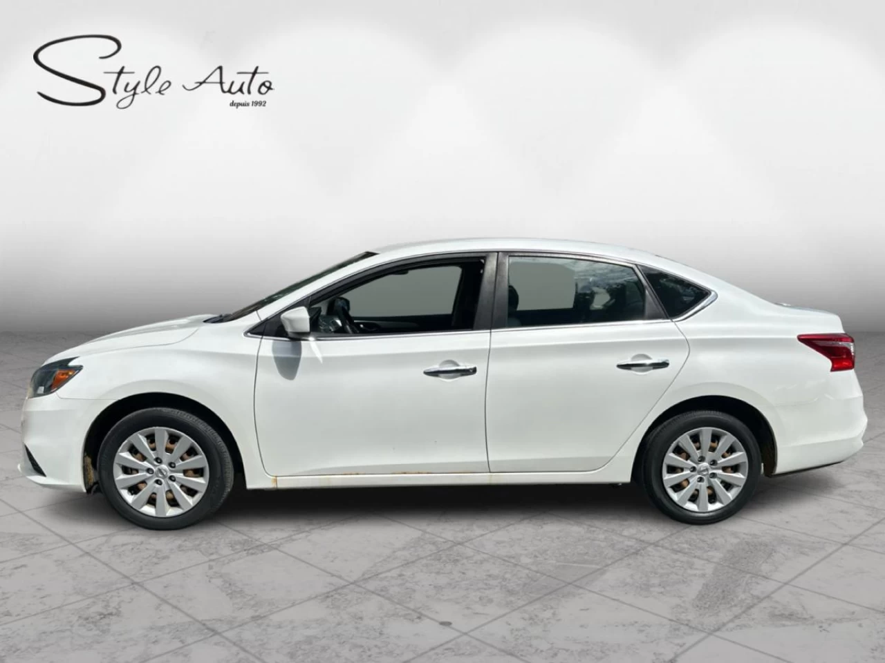 2017 Nissan Sentra SV Image principale