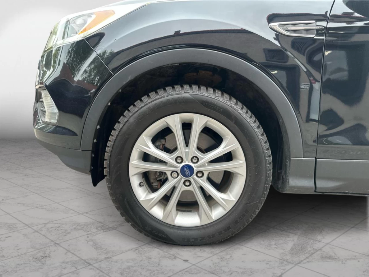 2017 Ford Escape 4WD 4dr SE Image principale