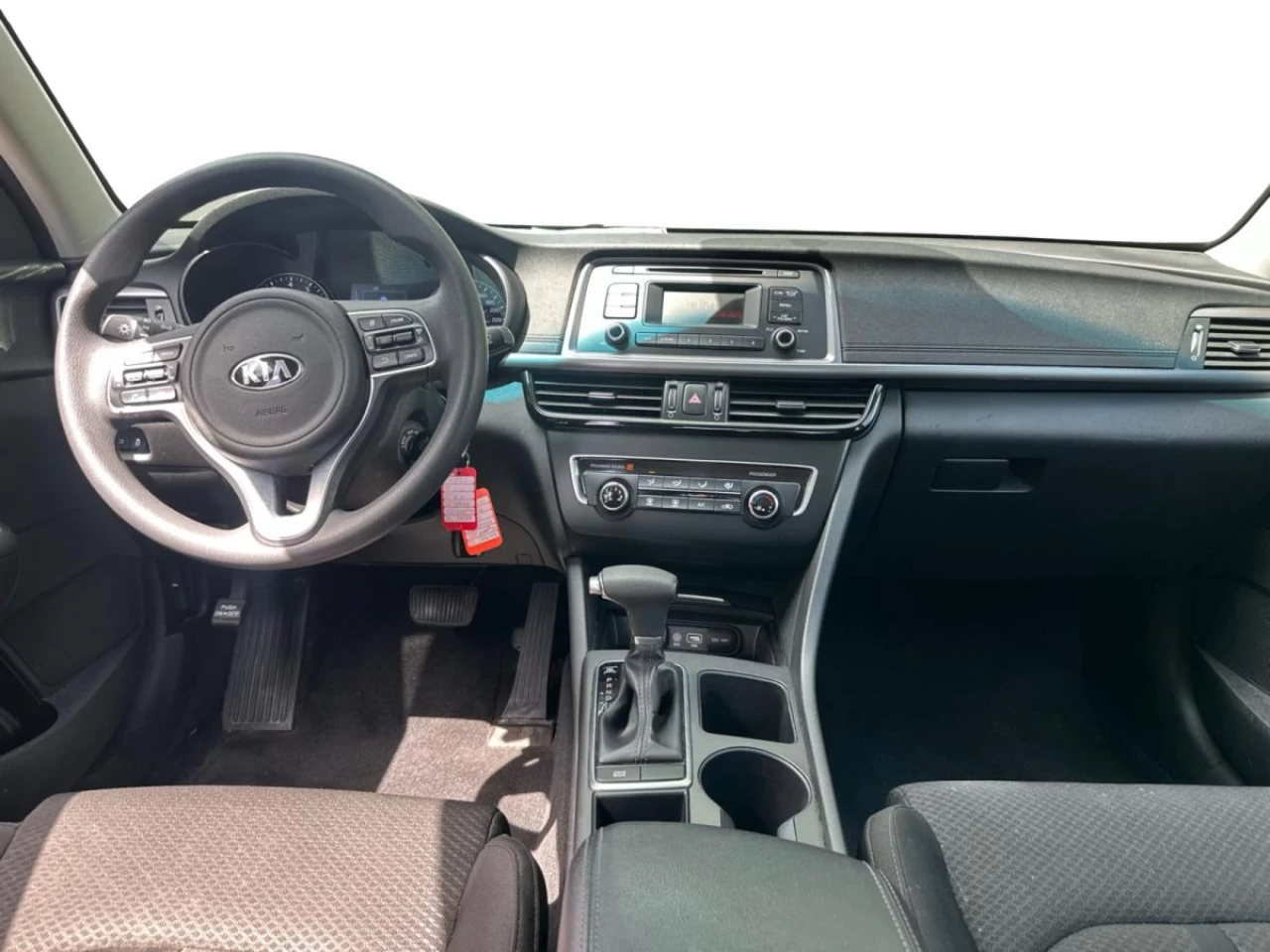 2016 Kia Optima 4dr Sdn LX+ Image principale
