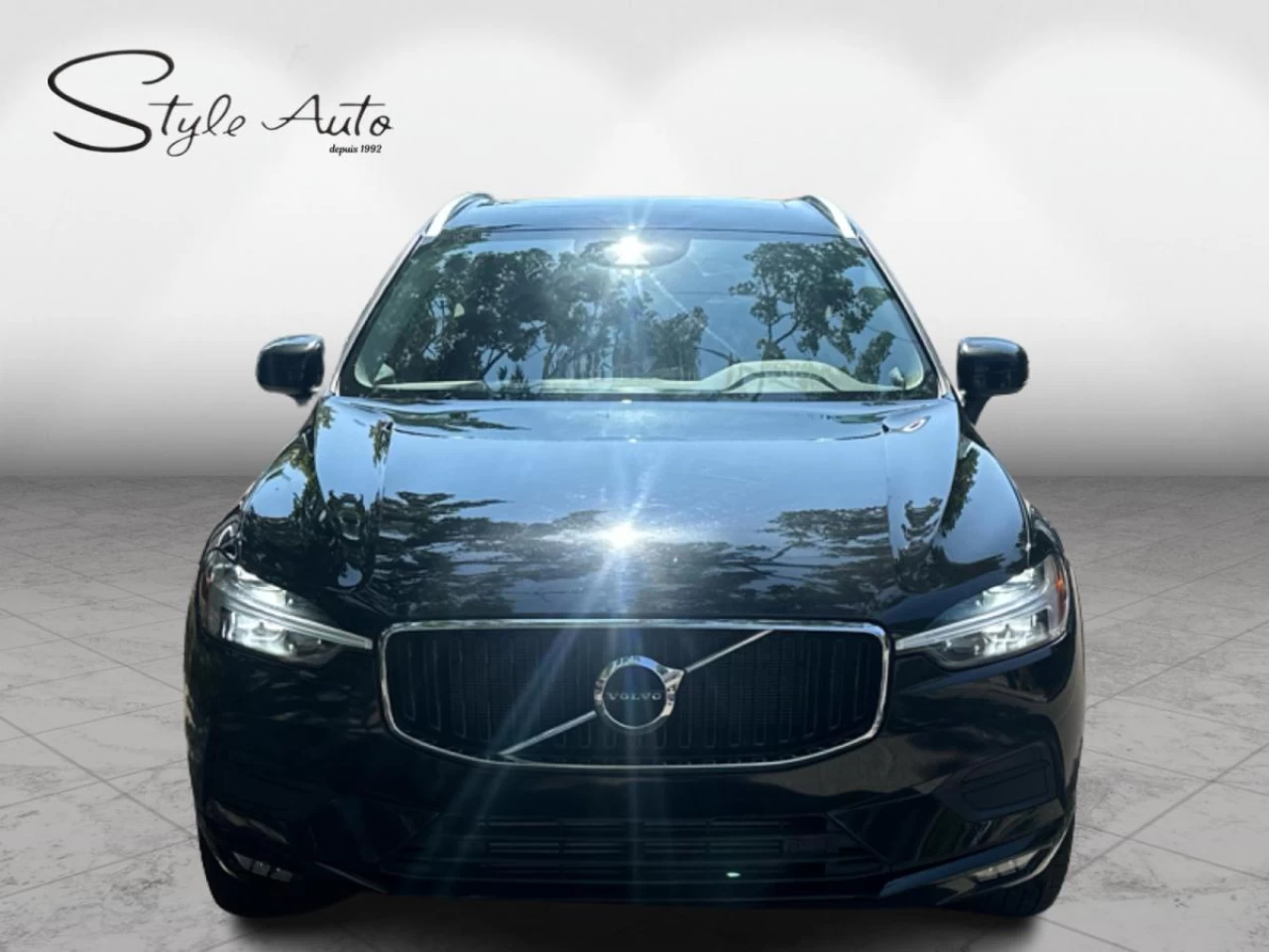 2021 Volvo XC60 T6 AWD Momentum Image principale
