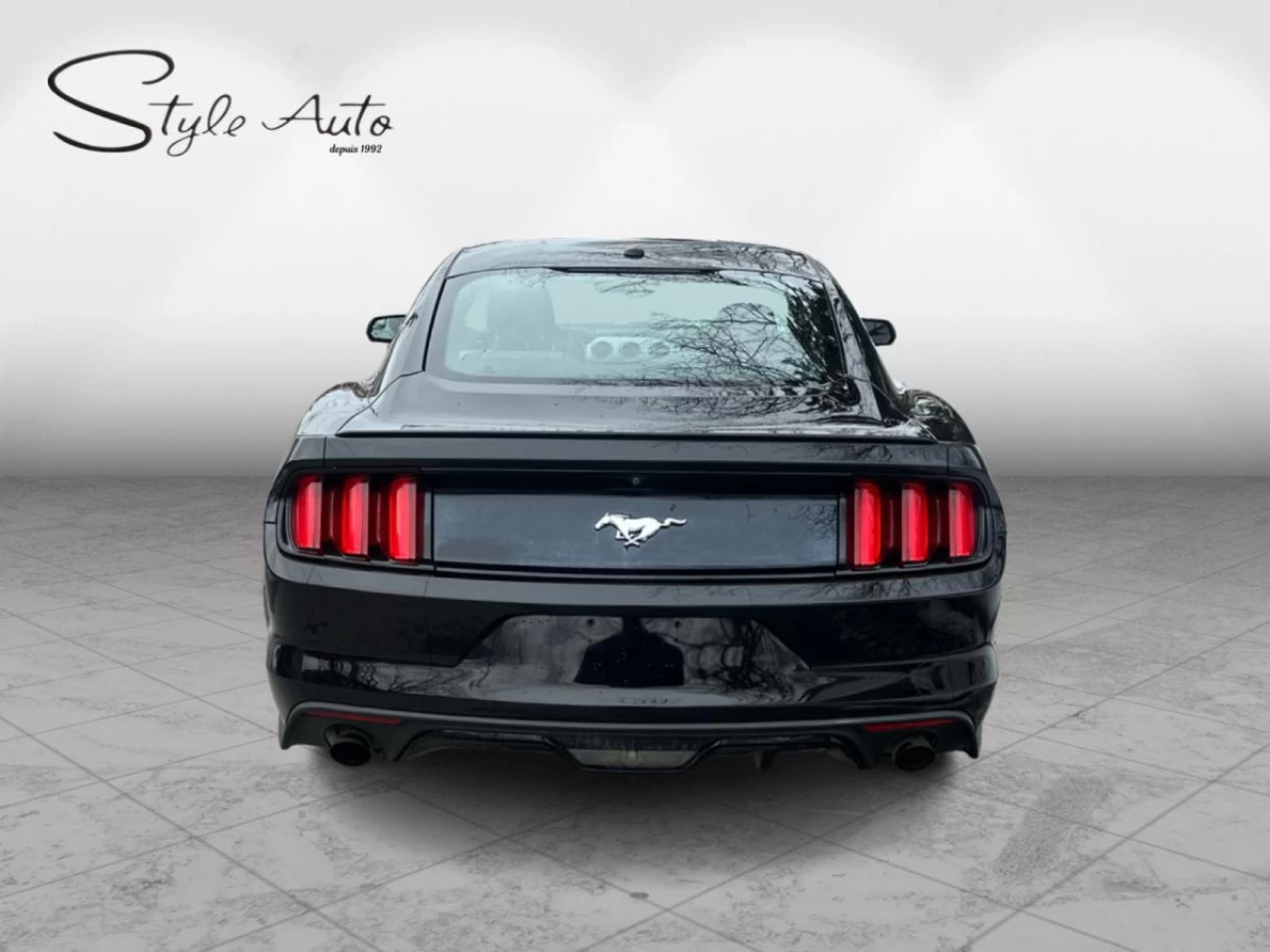 2015 Ford Mustang Fastback EcoBoost Image principale