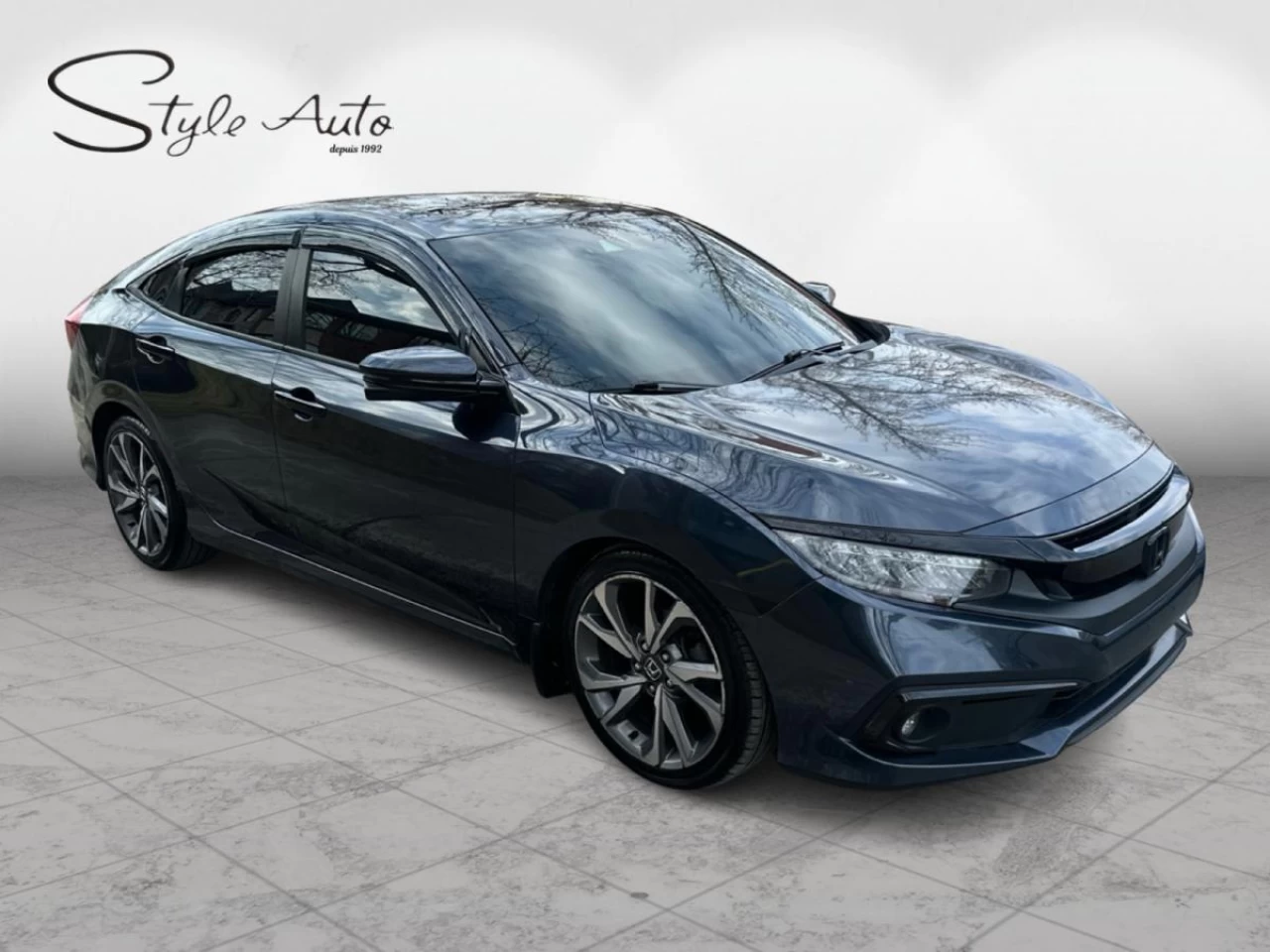 2019 Honda Civic Touring  Sedan Image principale