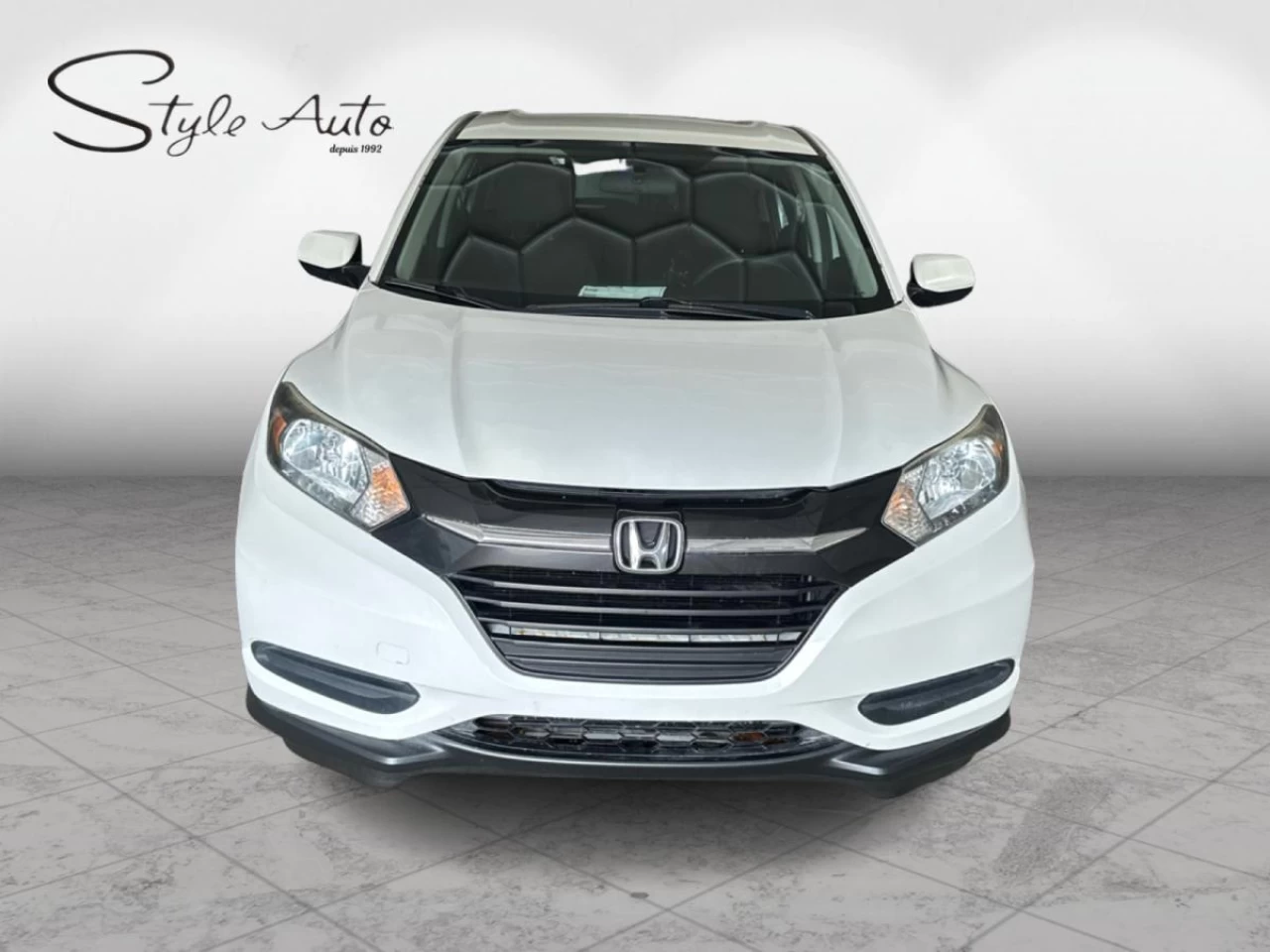 2016 Honda HR-V 4WD LX CVT Main Image