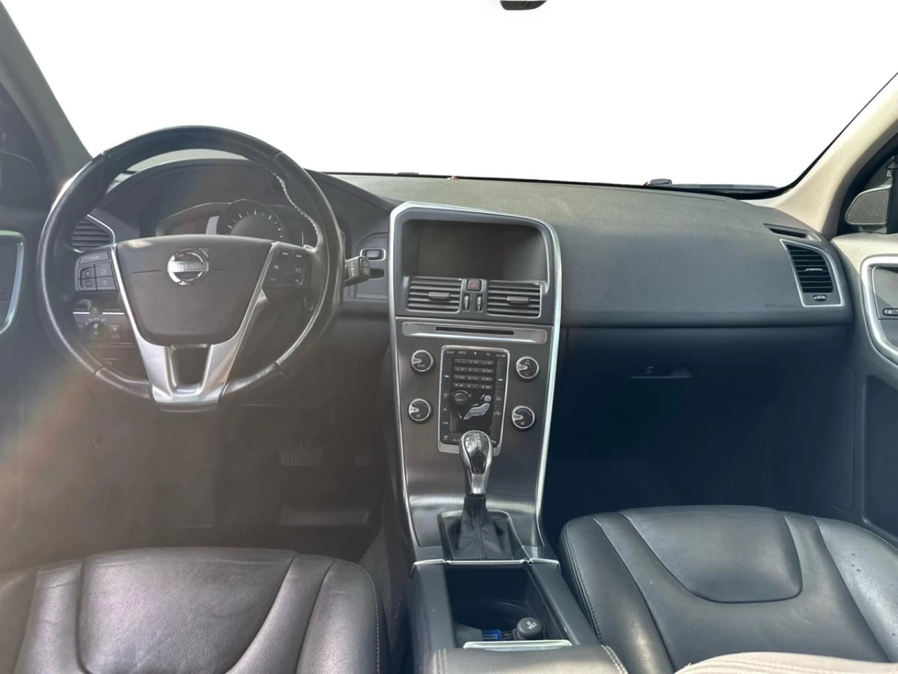 2015 Volvo XC60 AWD T6 Premier Plus Main Image