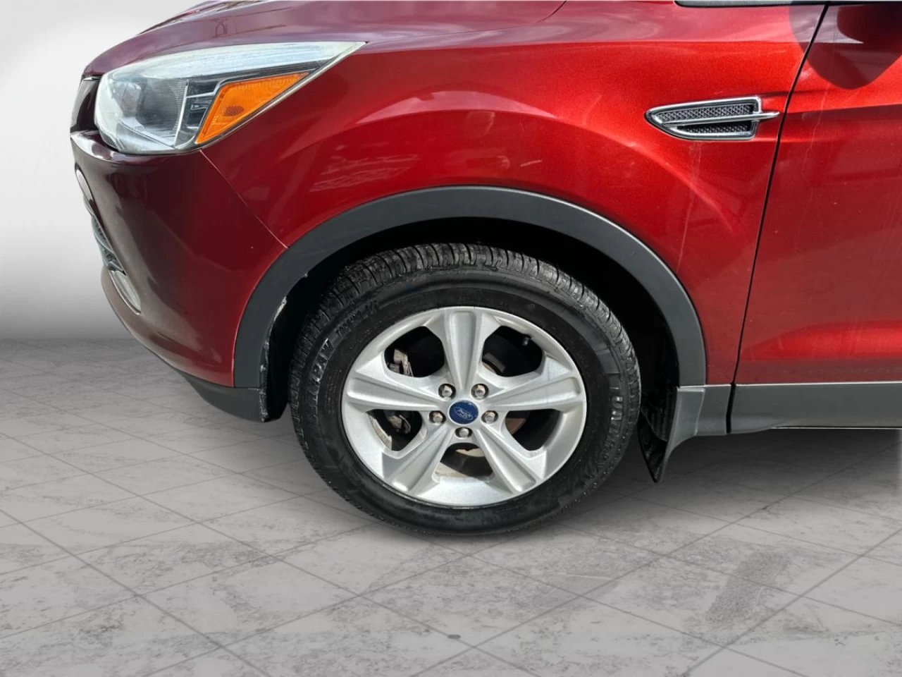 2015 Ford Escape 4dr SE Image principale