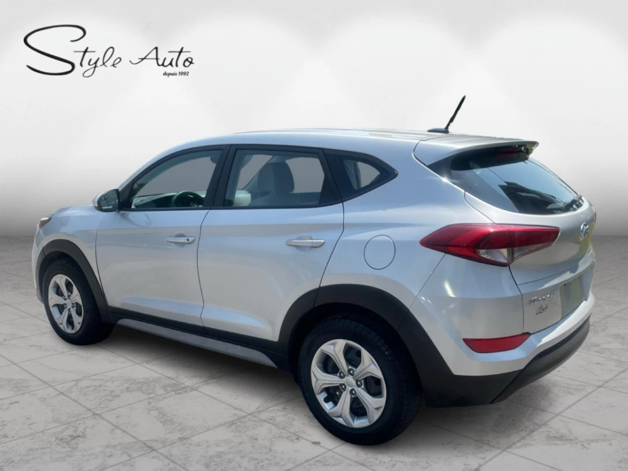 2017 Hyundai Tucson AWD 4dr 2.0L Main Image