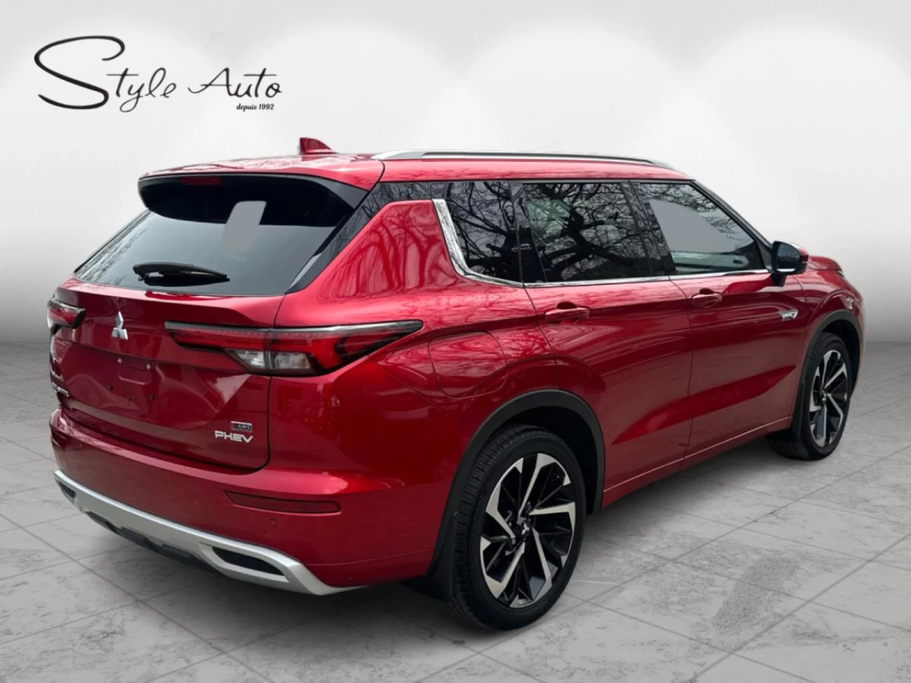 2024 Mitsubishi Outlander GT S-AWC hybride 7 pass Main Image