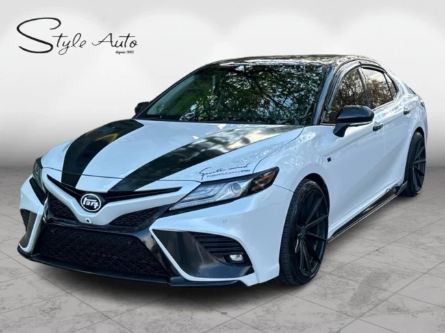 Toyota Camry - 2018