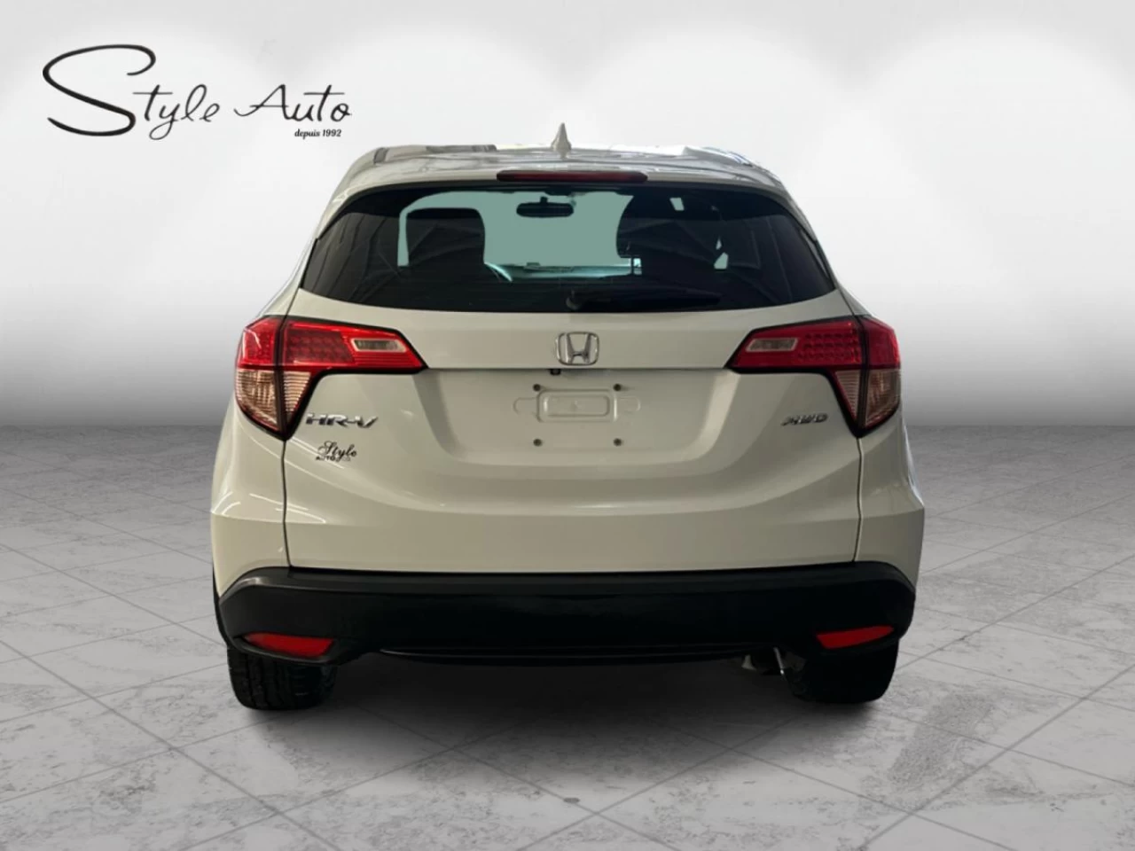 2016 Honda HR-V 4WD LX CVT Main Image