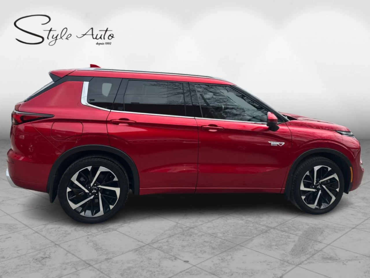 2024 Mitsubishi Outlander GT S-AWC hybride 7 pass Main Image