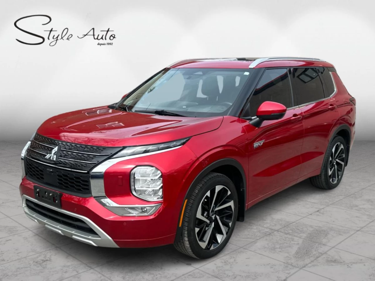 2024 Mitsubishi Outlander GT S-AWC hybride 7 pass Main Image