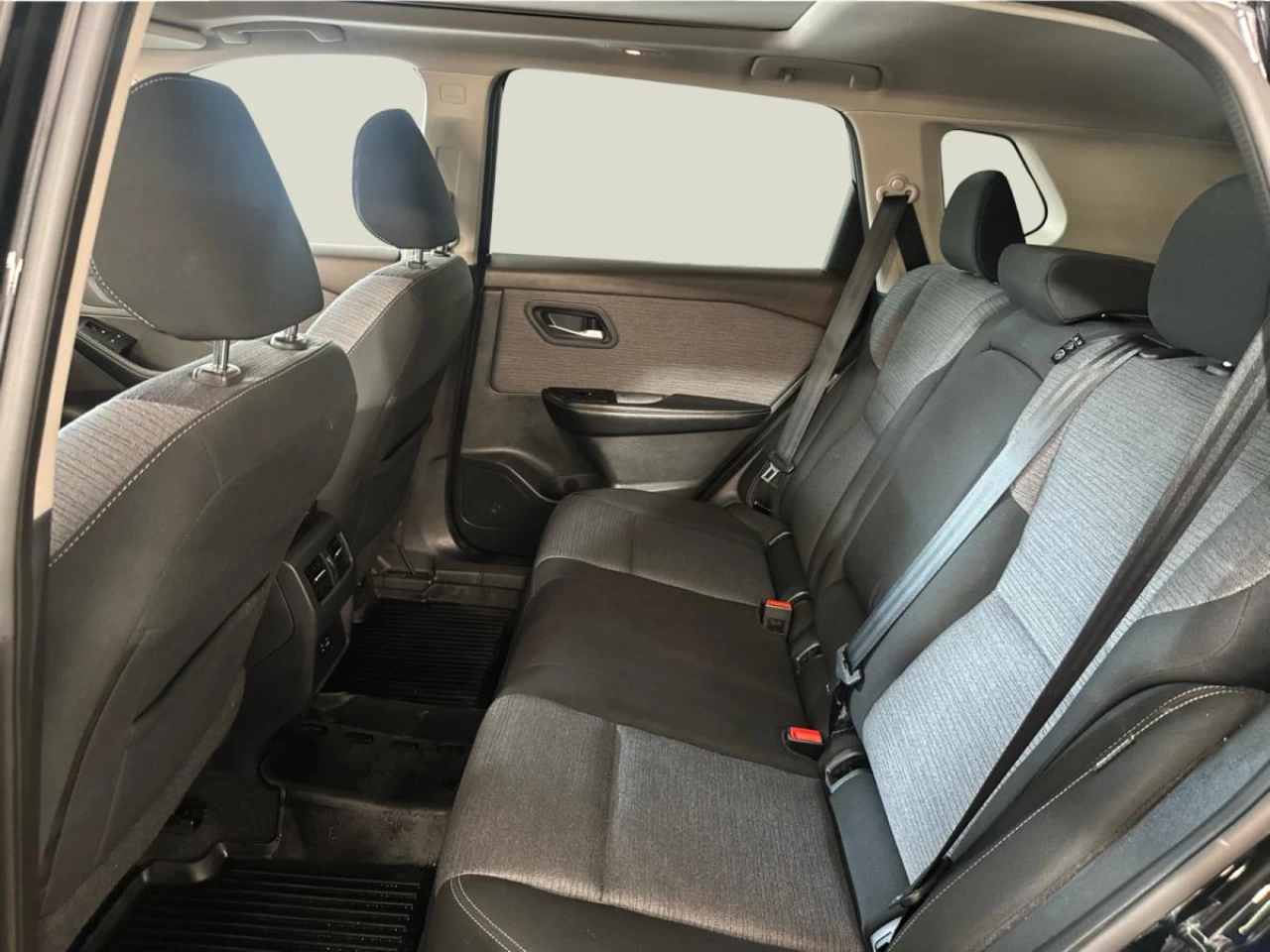 2021 Nissan Rogue AWD SV Main Image