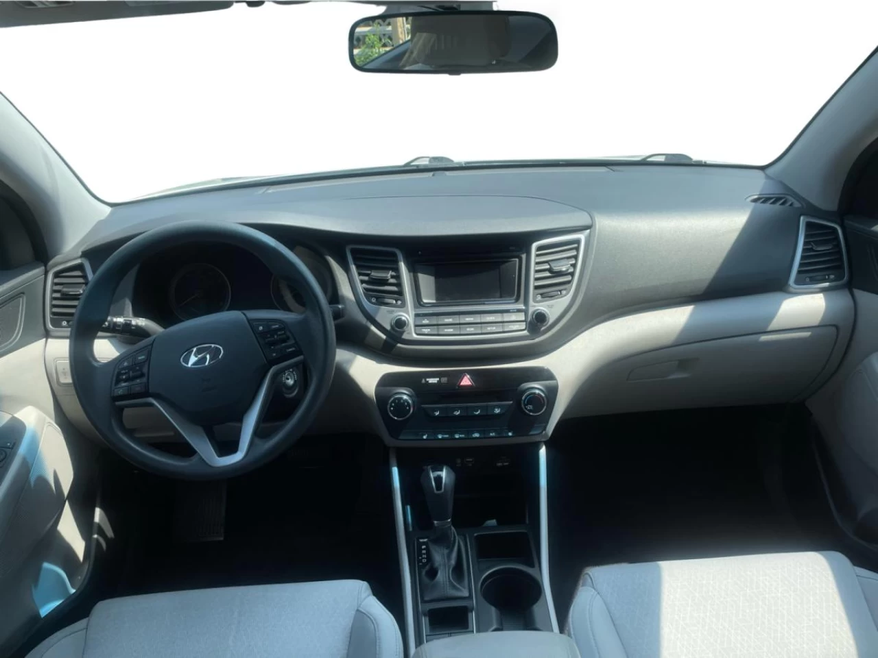 2017 Hyundai Tucson AWD 4dr 2.0L Main Image