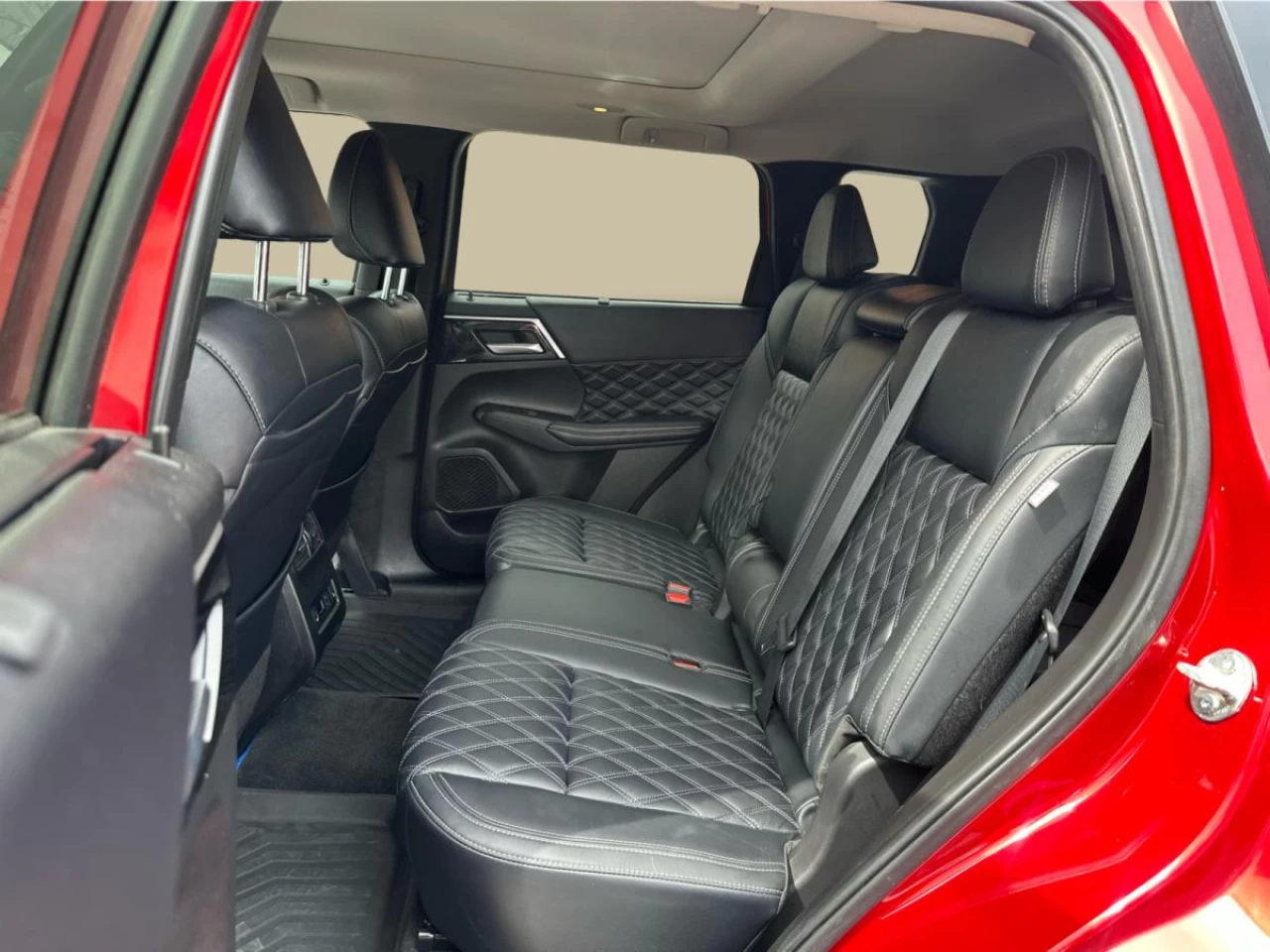 2024 Mitsubishi Outlander GT S-AWC hybride 7 pass Main Image