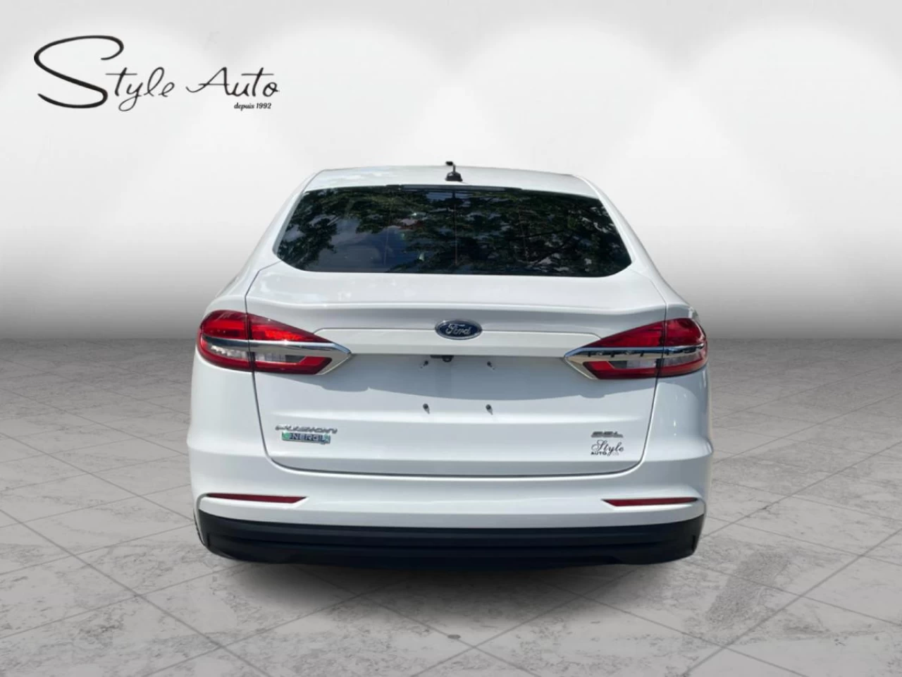 2019 Ford Fusion Energi SEL FWD Main Image