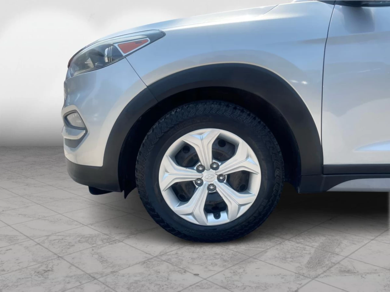 2017 Hyundai Tucson AWD 4dr 2.0L Main Image