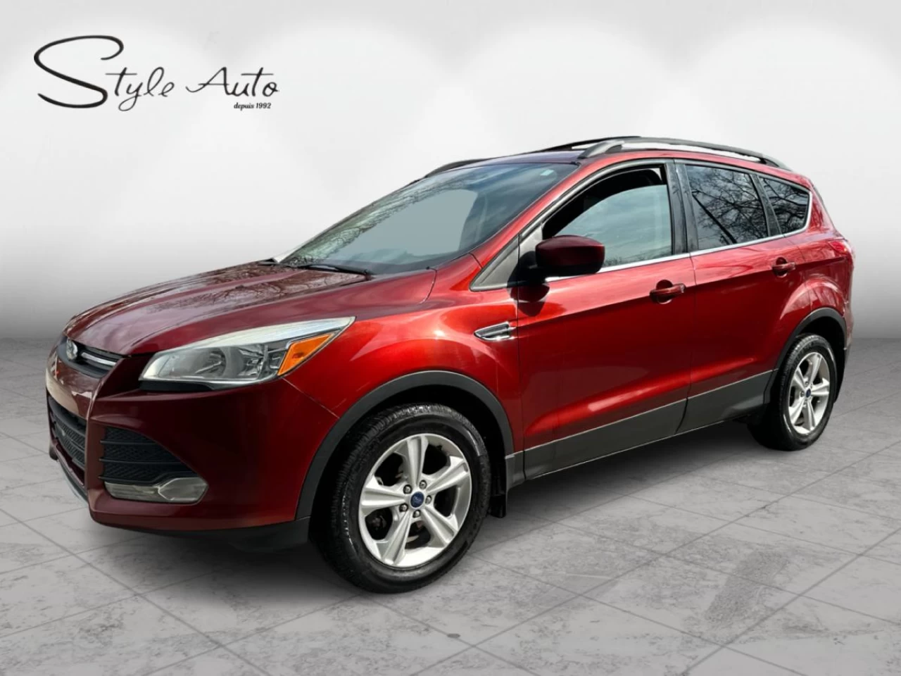 2015 Ford Escape 4dr SE Image principale