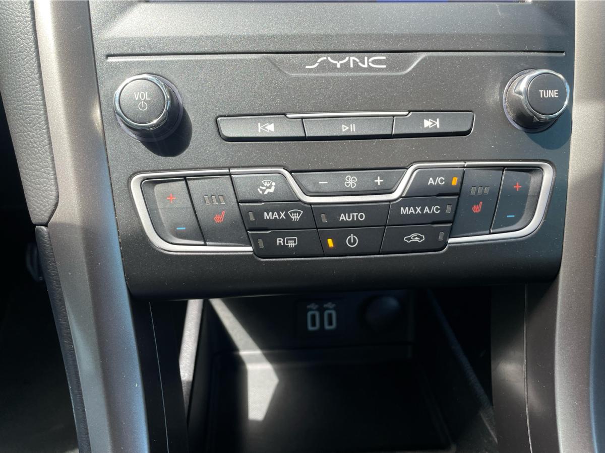 2019 Ford Fusion Energi SEL FWD Main Image