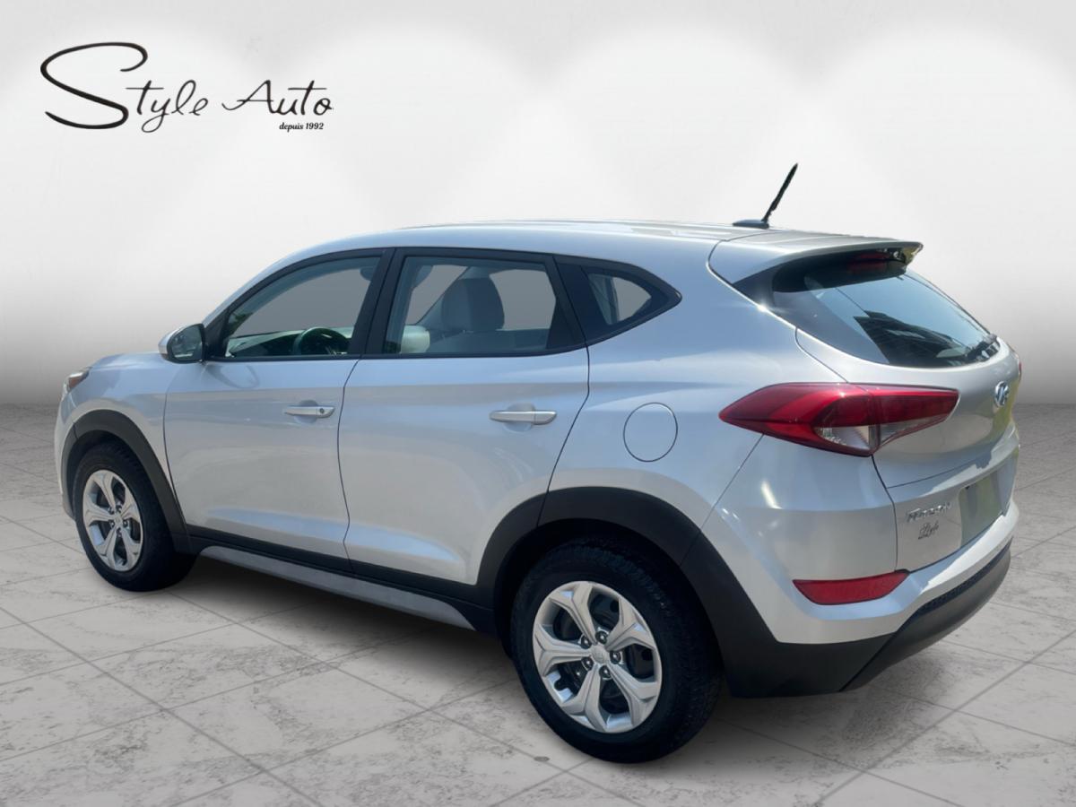 2017 Hyundai Tucson AWD 4dr 2.0L Main Image