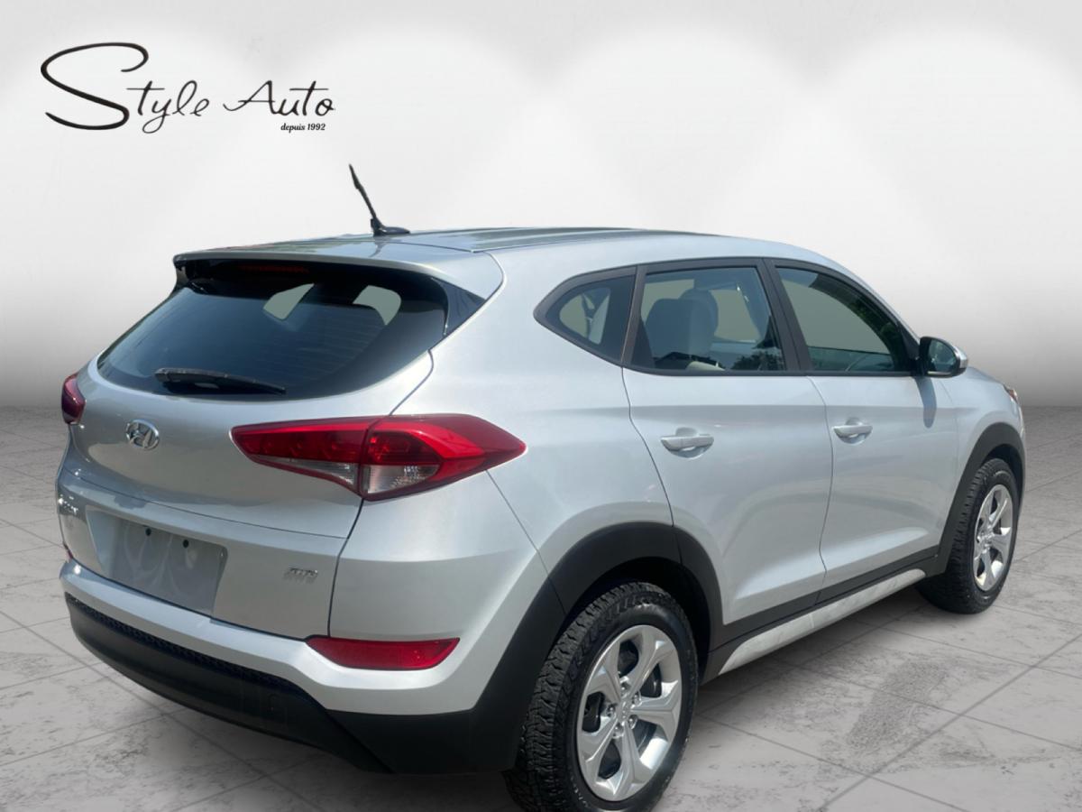 2017 Hyundai Tucson AWD 4dr 2.0L Main Image