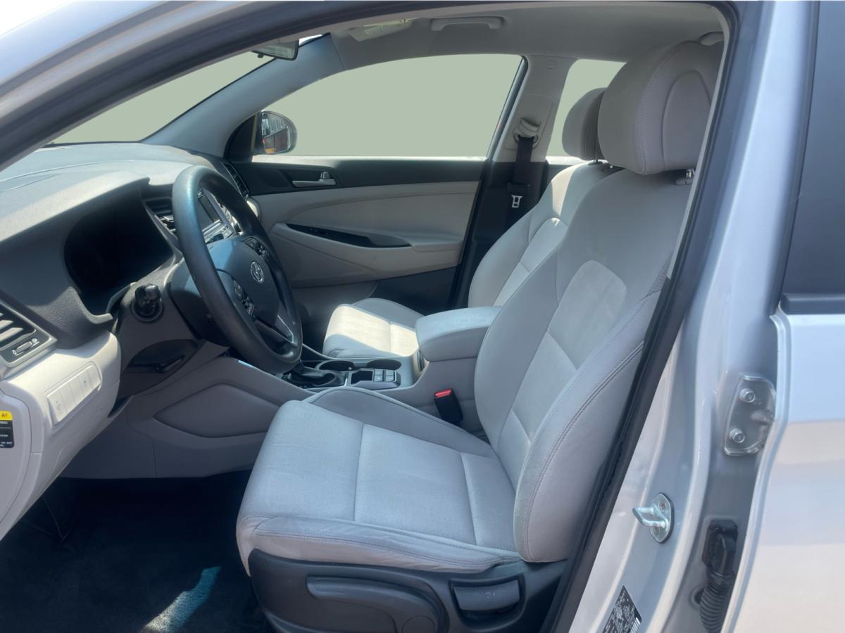 2017 Hyundai Tucson AWD 4dr 2.0L Main Image