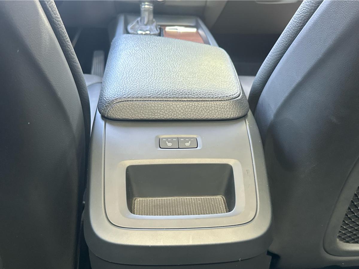 2021 Volvo XC60 T6 AWD Momentum Image principale