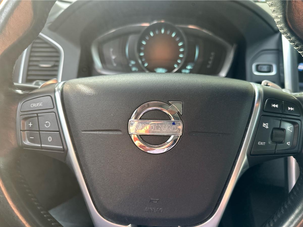 2015 Volvo XC60 AWD T6 Premier Plus Main Image