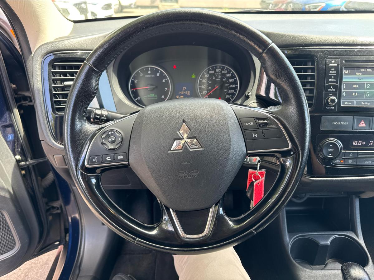 2016 Mitsubishi Outlander AWC 4dr ES Image principale