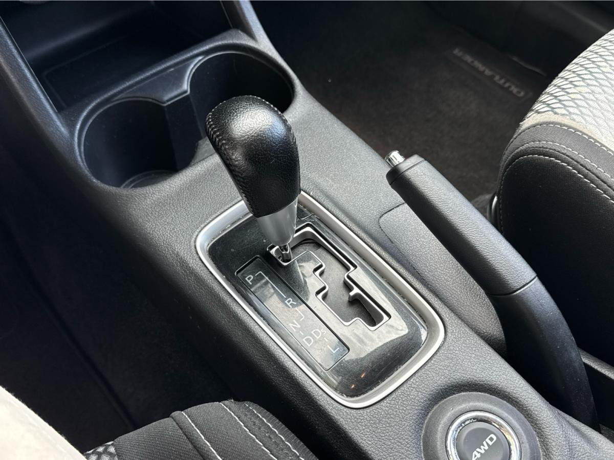 2016 Mitsubishi Outlander AWC 4dr ES Image principale