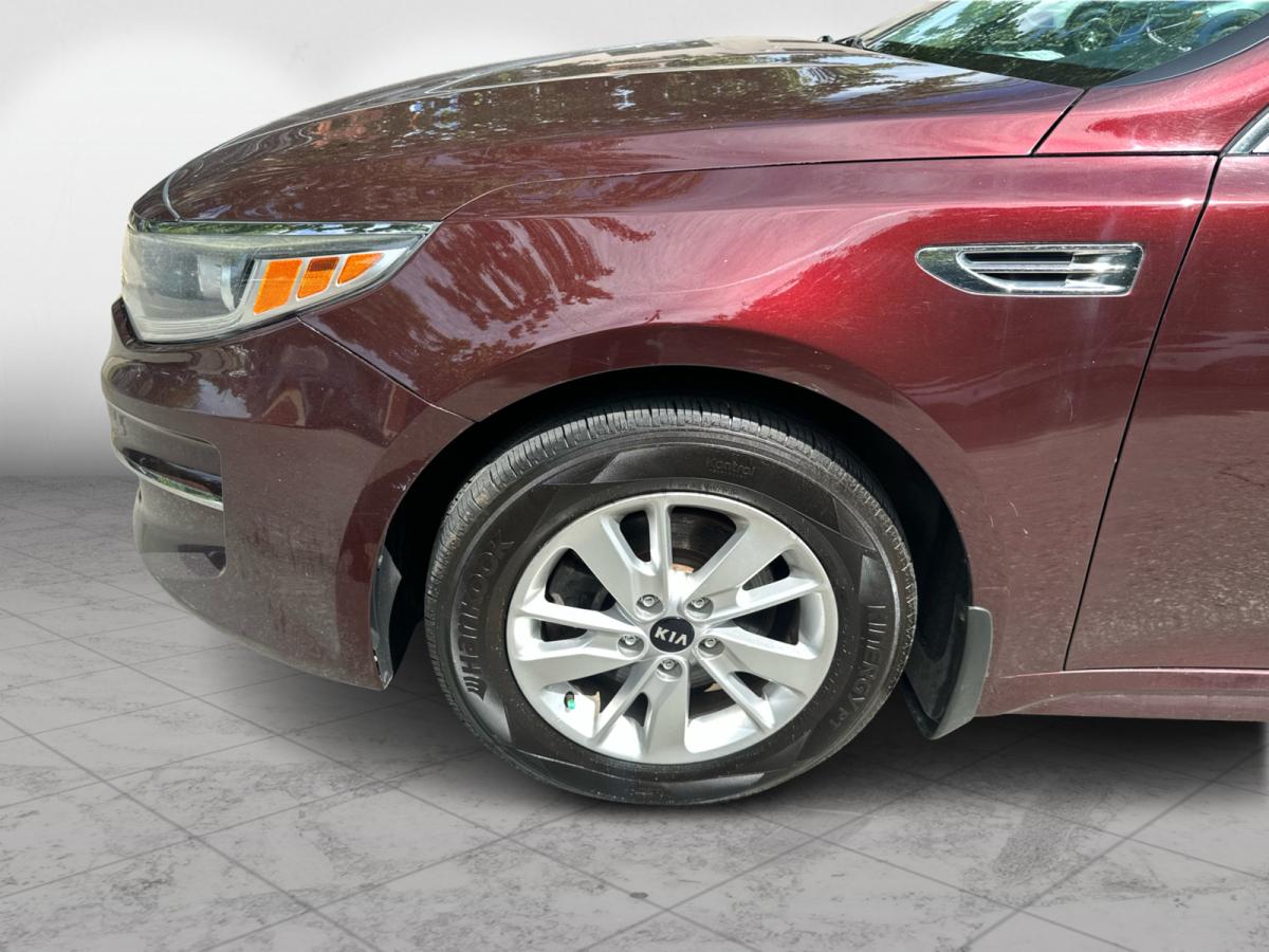 2016 Kia Optima 4dr Sdn LX+ Image principale