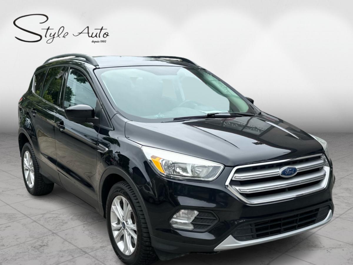 2017 Ford Escape 4WD 4dr SE Image principale
