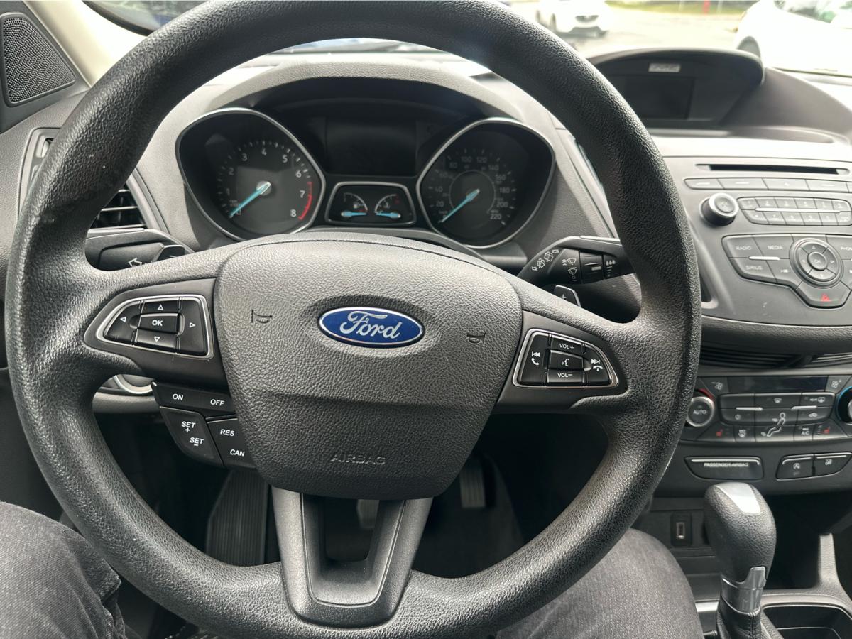 2017 Ford Escape 4WD 4dr SE Image principale