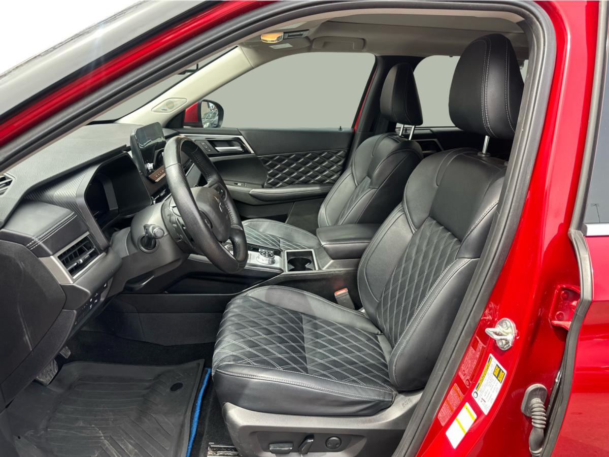 2024 Mitsubishi Outlander GT S-AWC hybride 7 pass Main Image