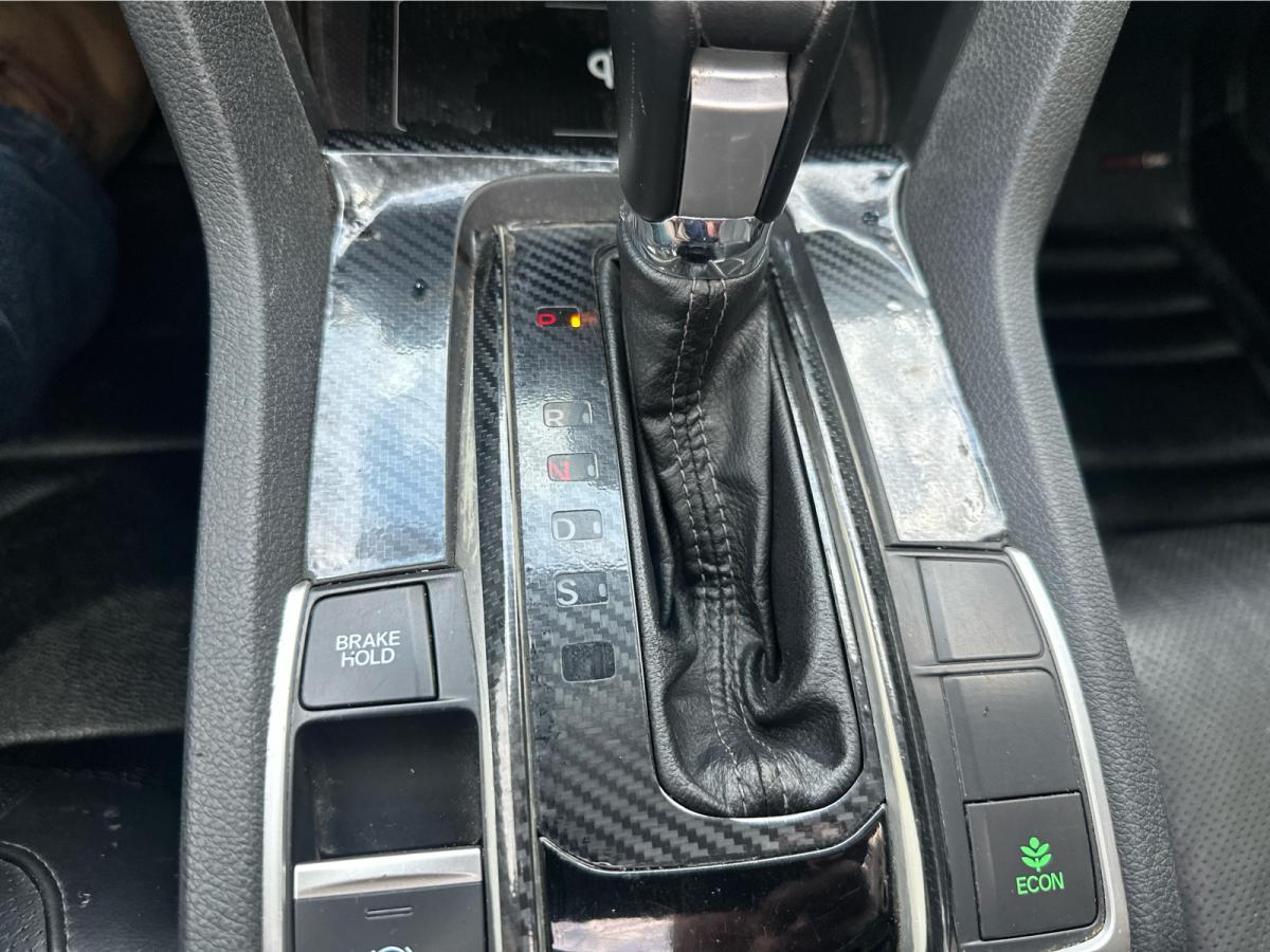 2019 Honda Civic Touring  Sedan Image principale
